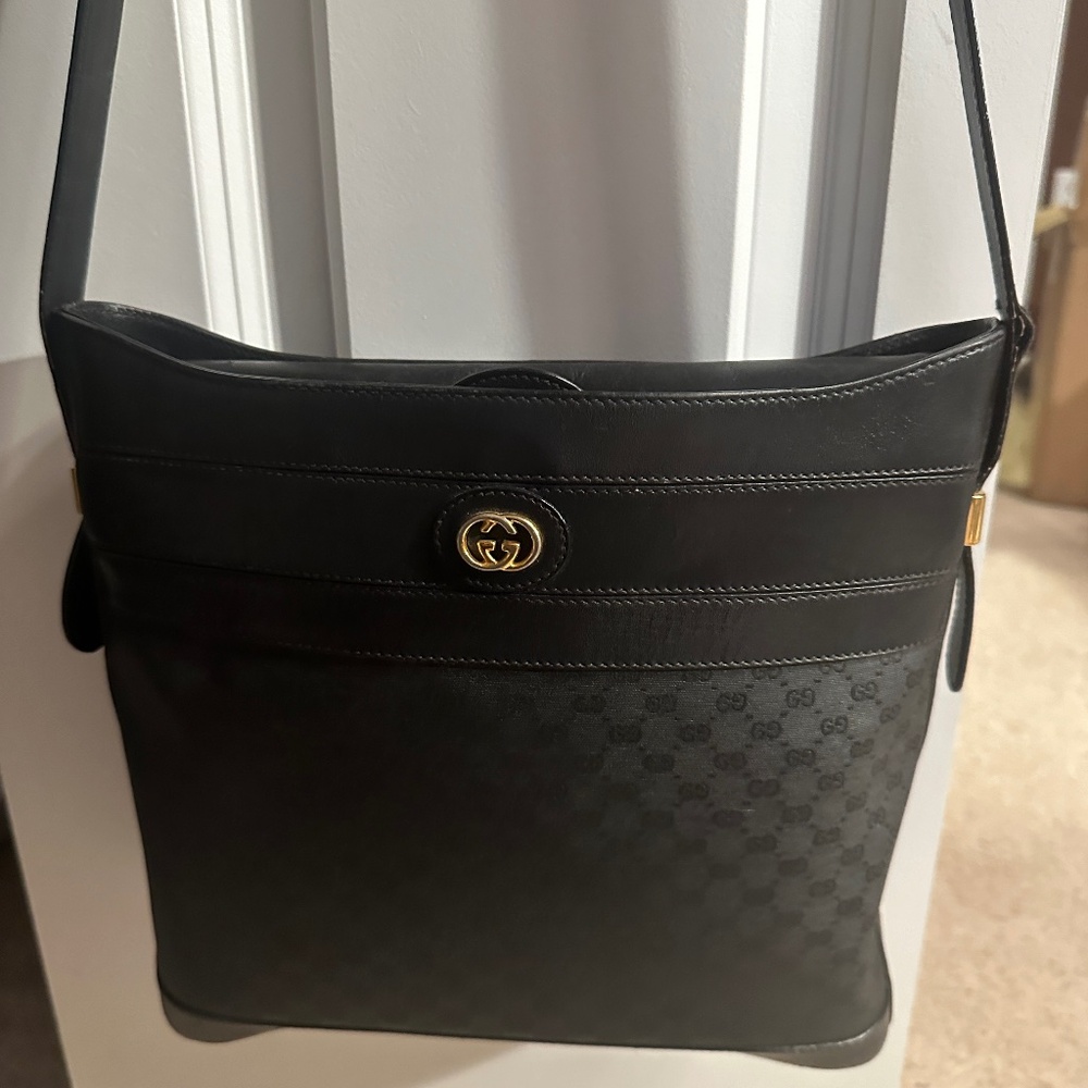 Authentic Vintage Gucci – GG Monogram & Leather Trim